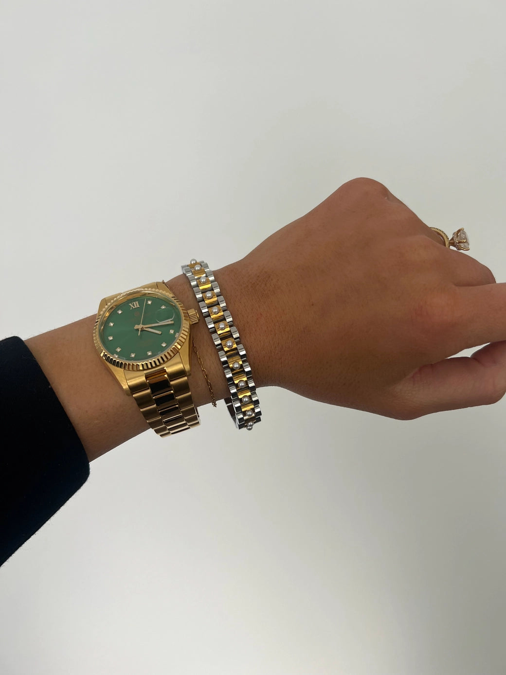 PEARL THIN TWO TONED BRACELET by CHANSUTTPEARLS