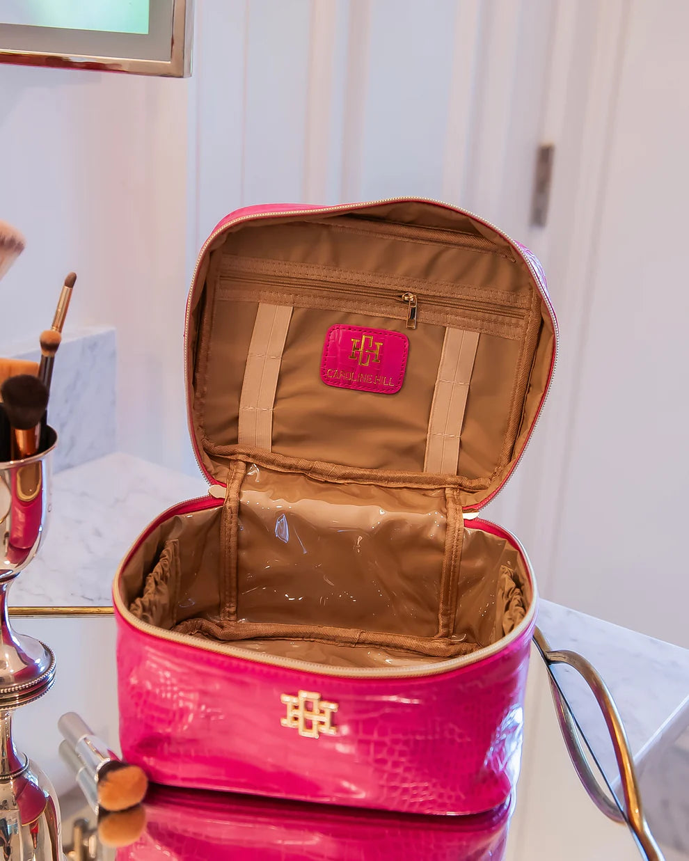 Hampton Train Case Hot Pink