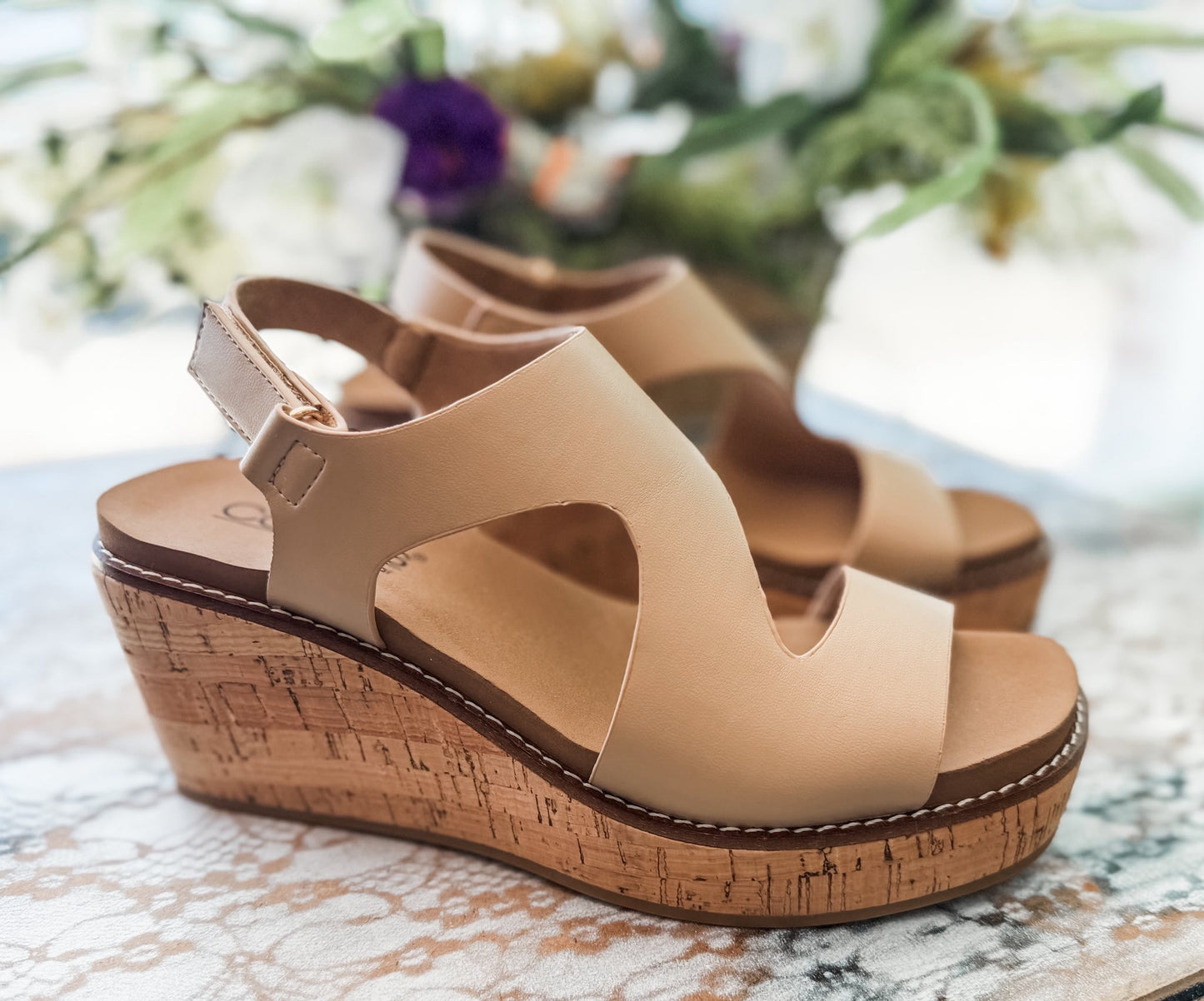 Corkys Steppin Out Wedge – Camel