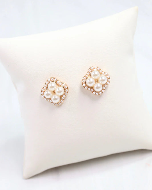 Clover and Pearl Stud Earring