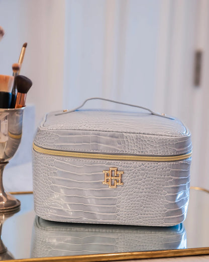 Hampton Train Case Baby Blue